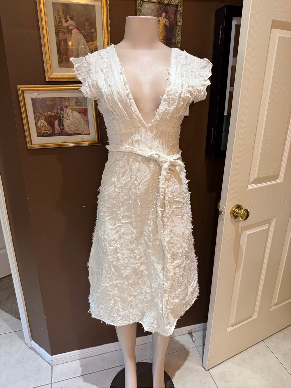 Line & Dot Ivory Textured V-Neck Belted Midi Dress